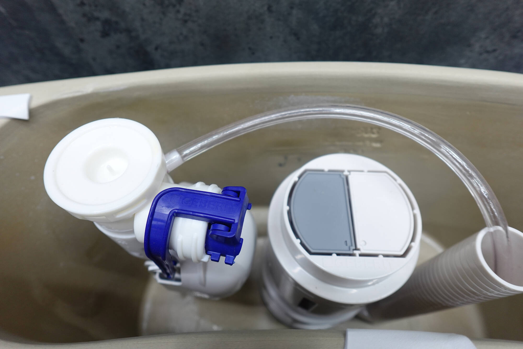 Phụ kiện xả nước GEBERIT