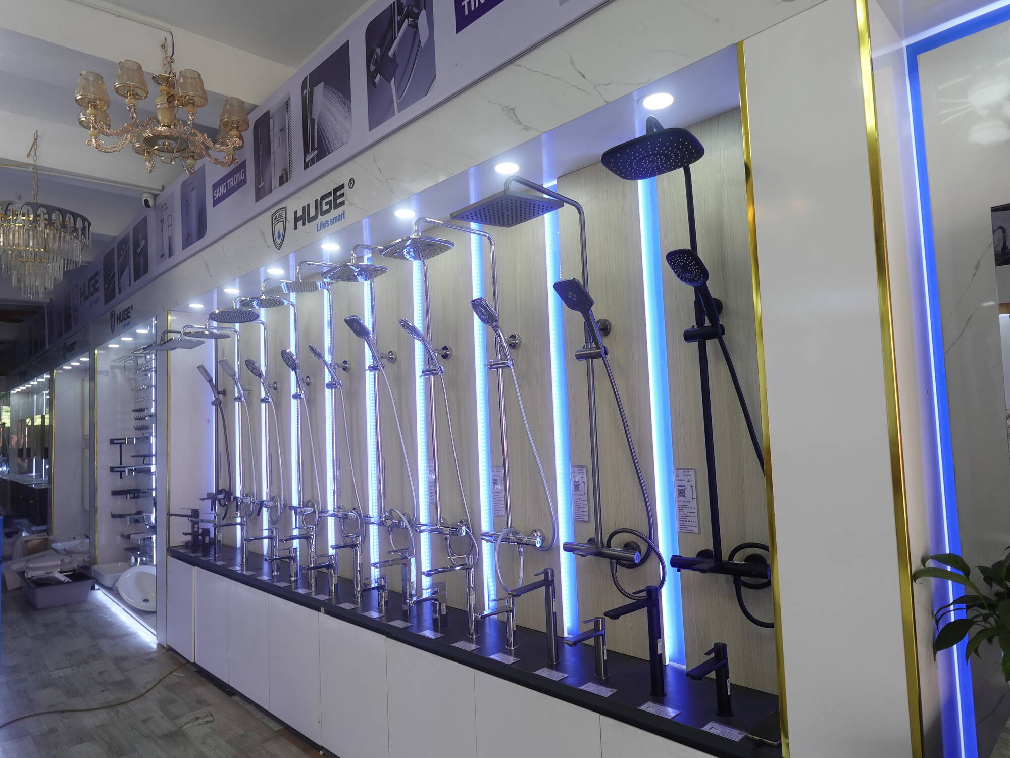 Showroom thiết bị vệ sinh Ánh Dương