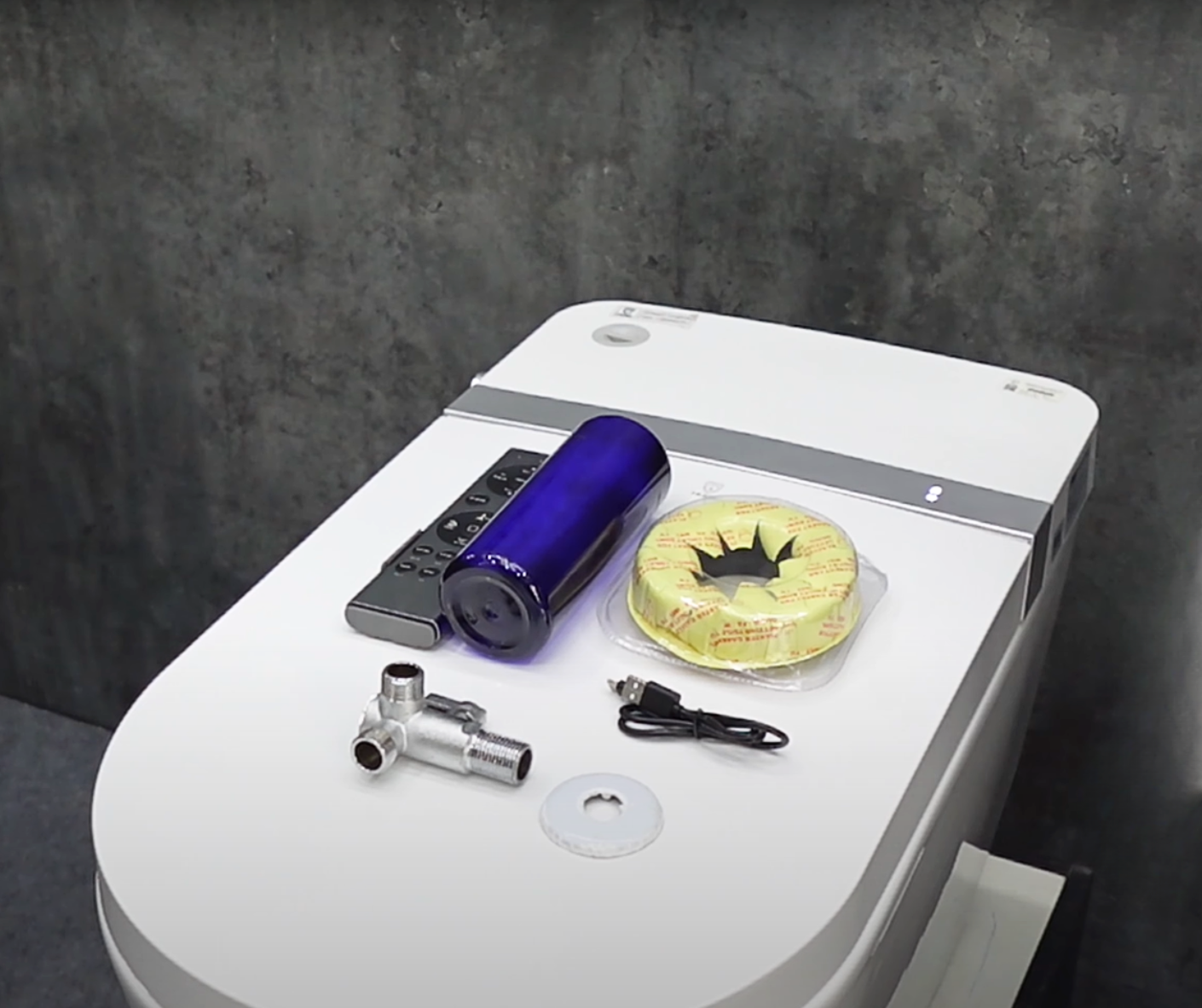 Linh kiện đi kèm