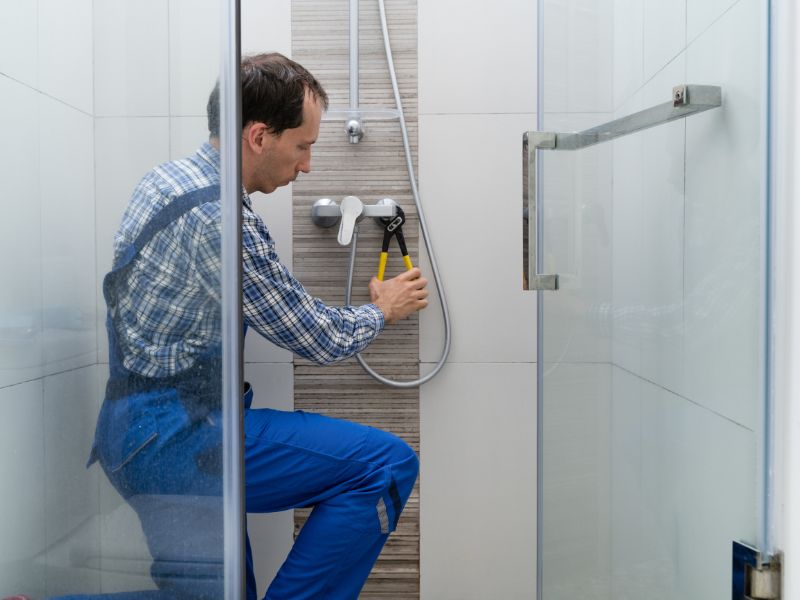 Gắn thân sen cây nhiệt độ vào tường