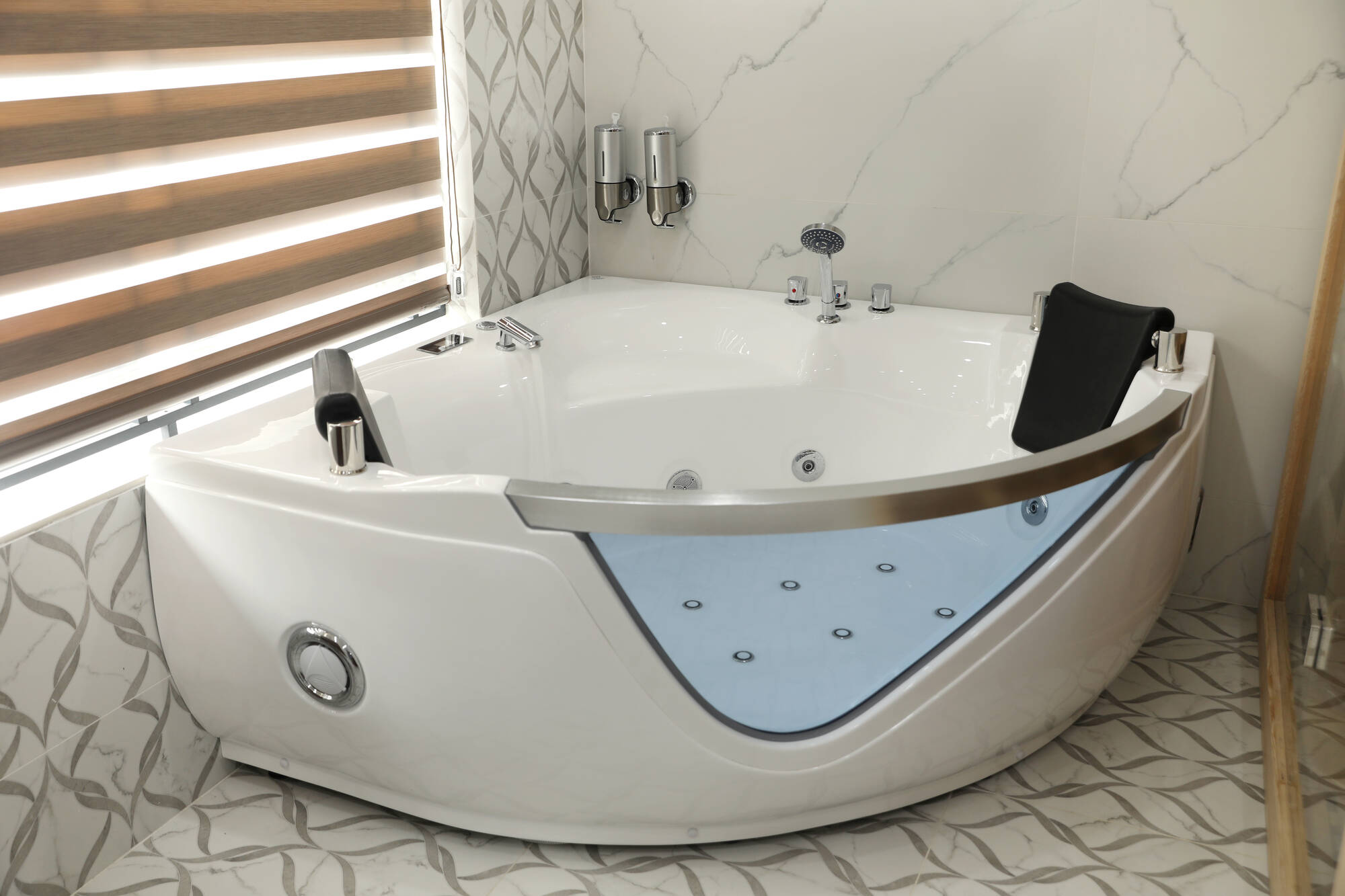 Các loại bồn tắm hiện đại phổ biến Các loại bồn tắm hiện đại phổ biến