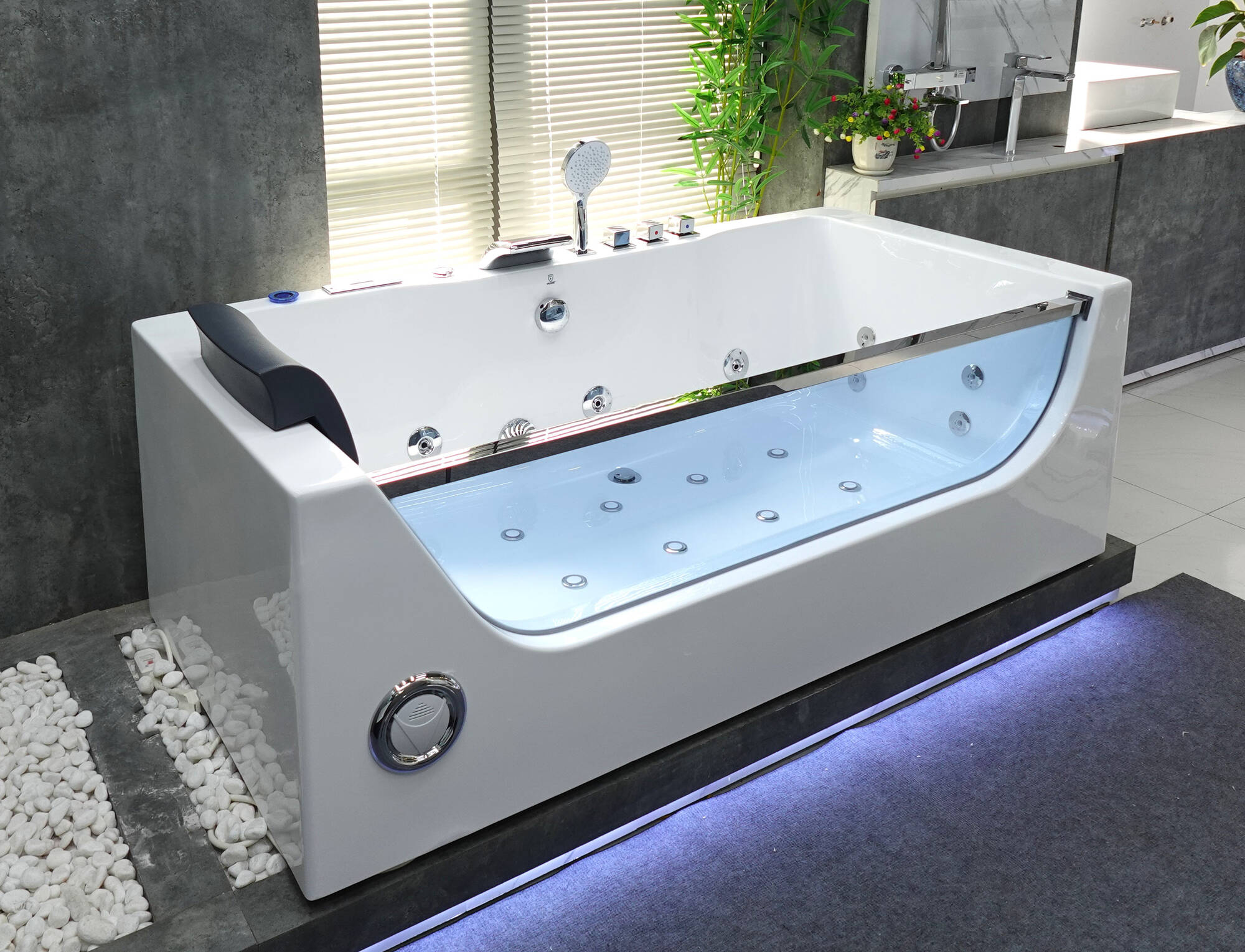 Bồn tắm massage là gì?